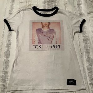 Taylor Swift 1989 tour tee